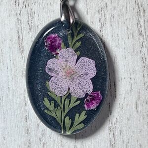 Dried Pink Flower On Black Resin Pendant Necklace 18" Chain Artisan Made NWT